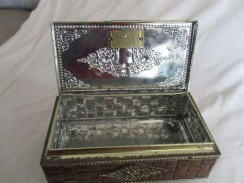 ANTIQUE 1920`S/30`s TURNWRIGHTS `CASH BOX` TOFFEE TIN IN SURPRISINGLY GOOD CONDITION