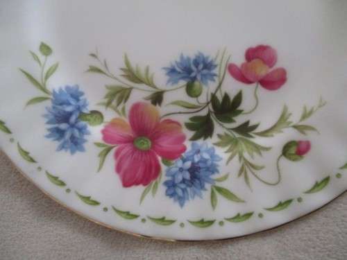 ROYAL ALBERT FLOWERS OF THE MONTH PLATE - AUGUST, POPPY DESIGN
