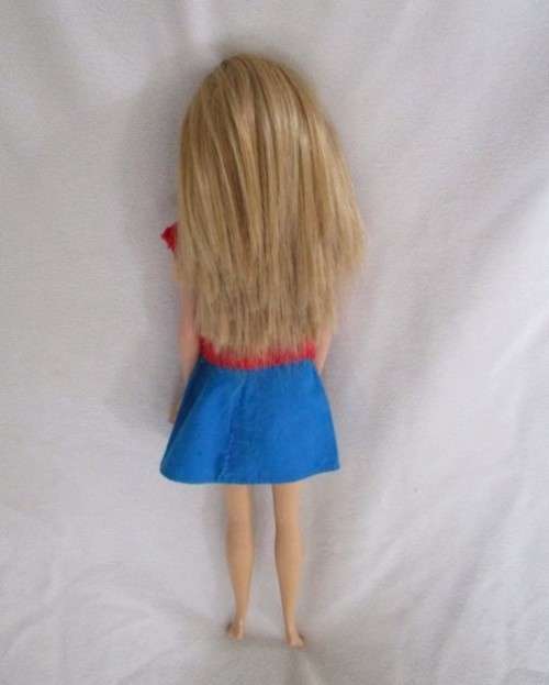 MATTEL BARBIE DOLL IN CUTE OUTFIT AND WITH KNEES THAT BEND