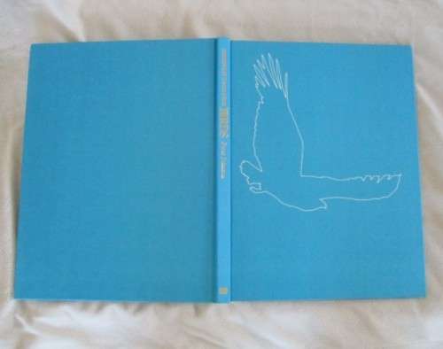 EVERYONE`S GUIDE TO SOUTH AFRICAN BIRDS - HARD COVER WITH DUST COVER BY JOHN SINCLAIR &  MENDELSOHN