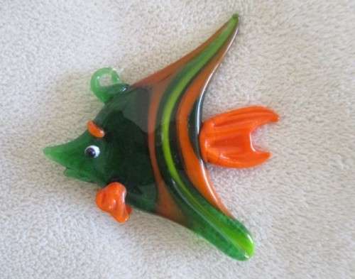 FOR ALLYBEAR ONLY - CAT-SAFE!!  THREE COLOURFUL SMALL ART GLASS FISH WITH ATTACHED FLOATING BUBBLES