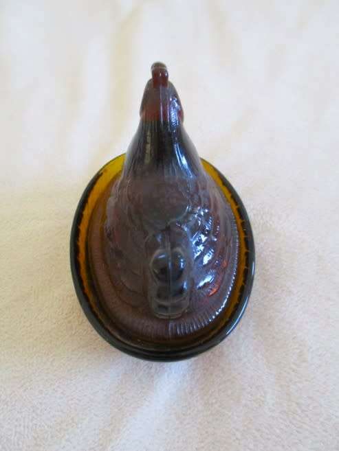 THE SMALLEST, CUTEST GLASS HEN ON NEST TO ADD TO YOUR COLLECTION