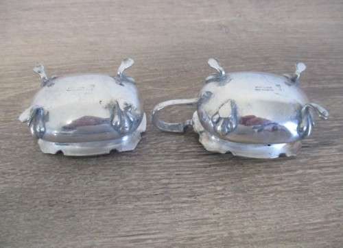 ANTIQUE EARLY 1900`s WALKER & HALL, SHEFFIELD S & P CELLARS & 2 OPEN SALT POTS WITH INNER BLUE GLASS