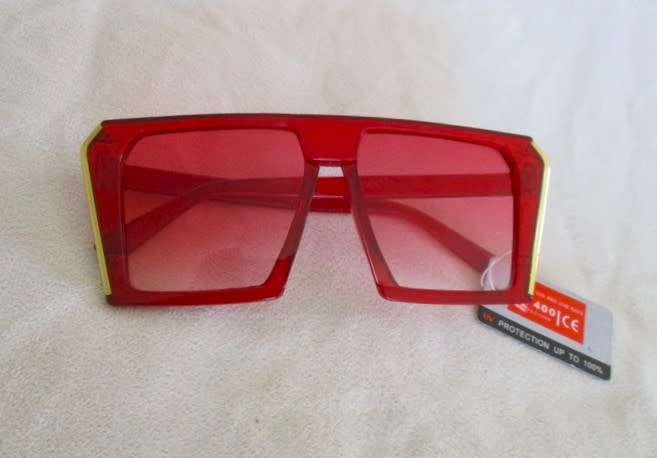 JUST FOR FUN - A PAIR OF ELTON JOHN STYLE SUNGLASSES - EXCELLENT CONDITION