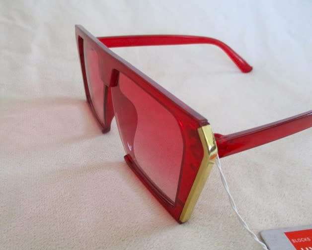 JUST FOR FUN - A PAIR OF ELTON JOHN STYLE SUNGLASSES - EXCELLENT CONDITION