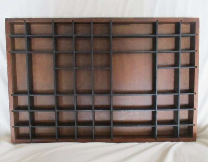 53 SPACES - VERY LARGE WOODEN PRINTERS TRAY FOR YOUR COLLECTABLES