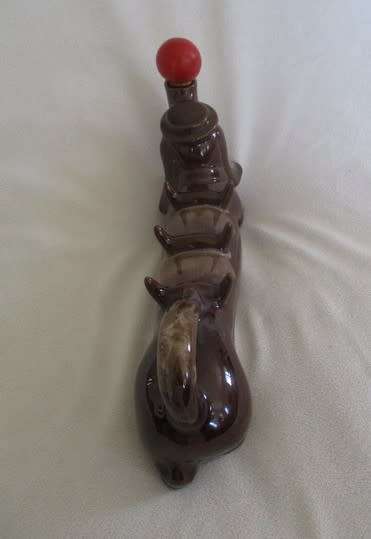 LANGLAAGTE!!  VINTAGE LOOOONG DACHSHUND PORCELAIN DECANTER WITH CUTE ROUND RED NOSE STOPPER!