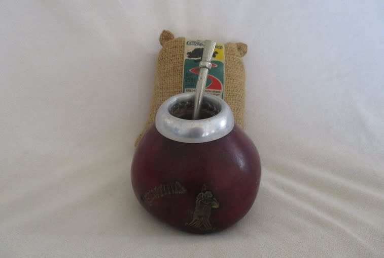 VINTAGE SOUTH AMERICAN YERBA MATE GOURD AND BOMBILLA PLUS A BAG OF YERBA MATE TEA!
