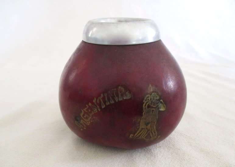 VINTAGE SOUTH AMERICAN YERBA MATE GOURD AND BOMBILLA PLUS A BAG OF YERBA MATE TEA!