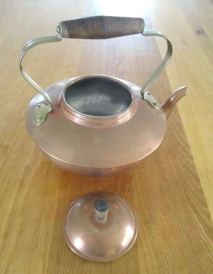 VINTAGE DOURO, PORTUGAL COPPER KETTLE WITH BRASS AND WOOD HANDLE