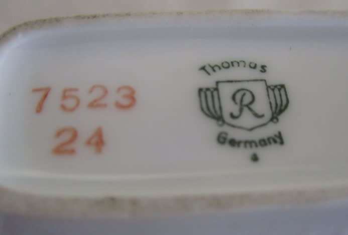 COLLECTABLE THOMAS ROSENTHAL, GERMANY PORCELAIN TOOTHPICK HOLDER