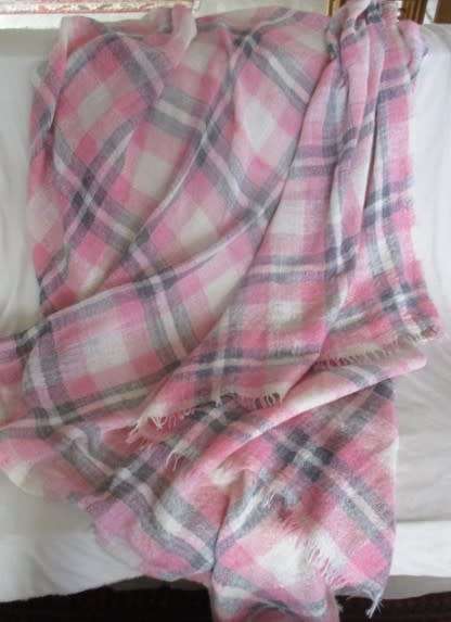 VERY LARGE GENUINE JAN-PAUL BARNARD HAND WOVEN MOHAIR THROW - 2.03M X 1.94M (2030MM X 1940MM)