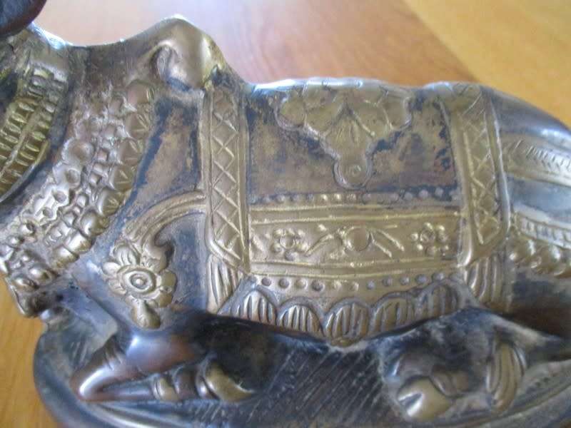 VINTAGE/ANTIQUE LARGE, HEAVY, DETAILED BRONZE STATUE OF NANDI, SACRED BULL OF THE HINDU GOD, SHIVA