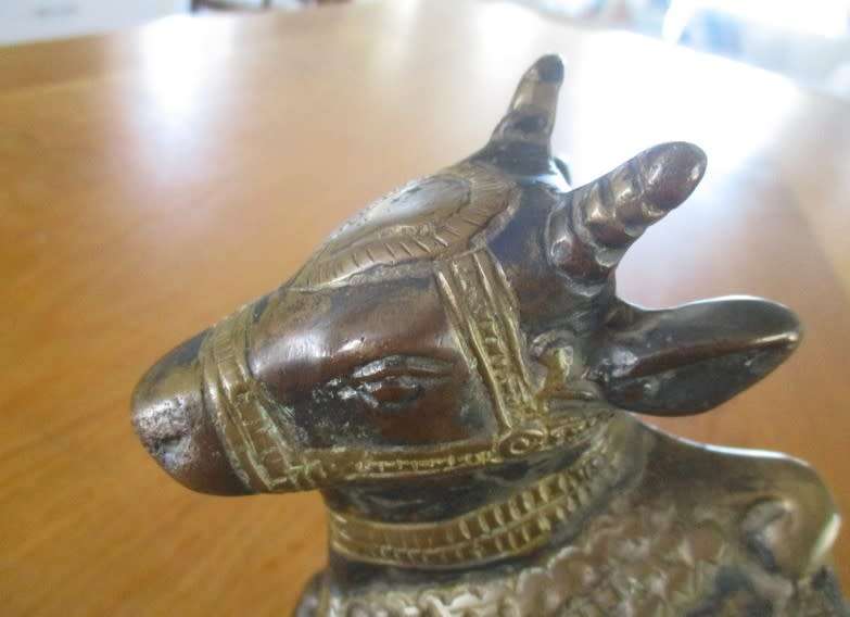 VINTAGE/ANTIQUE LARGE, HEAVY, DETAILED BRONZE STATUE OF NANDI, SACRED BULL OF THE HINDU GOD, SHIVA
