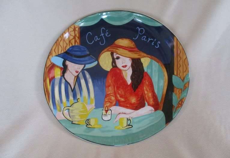 Large, collectable Cafe Paris plate - no. 4914 (1994)