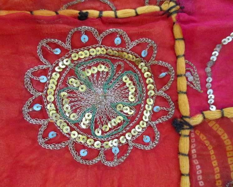 Vintage hand embroidered and sequined Indian throw/wall hanging - great condition