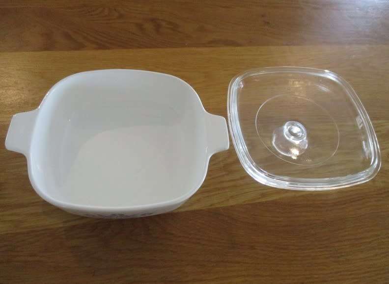 Lidded Corning Ware dish no. P-1-B (1 quart) with Blue Cornflower design - damage-free