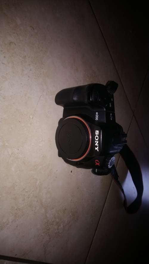 Sony a200 dSLR Camera with two lenses plus extras