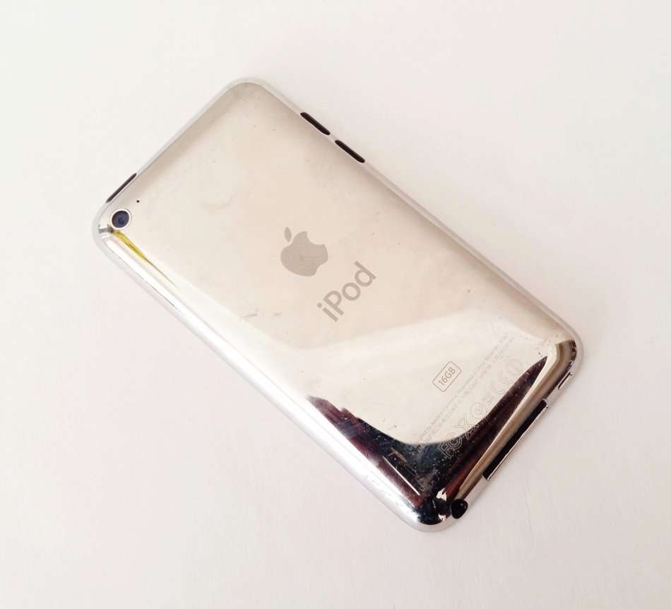 Apple | iPod Touch | 16GB Make an Offer!