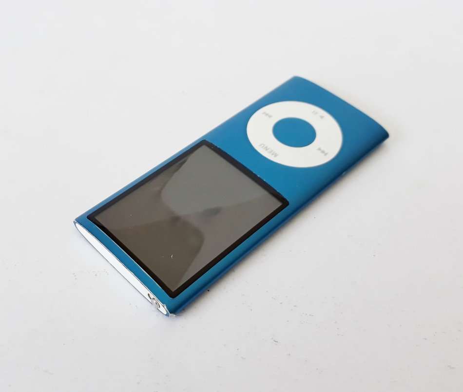 Apple iPod Nano |  16GB | Make An Offer!