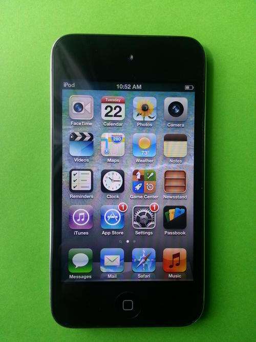 Ipod touch 4- 8gig