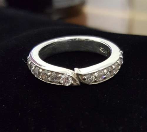 Very Beautiful Silver  Ring set with Cz