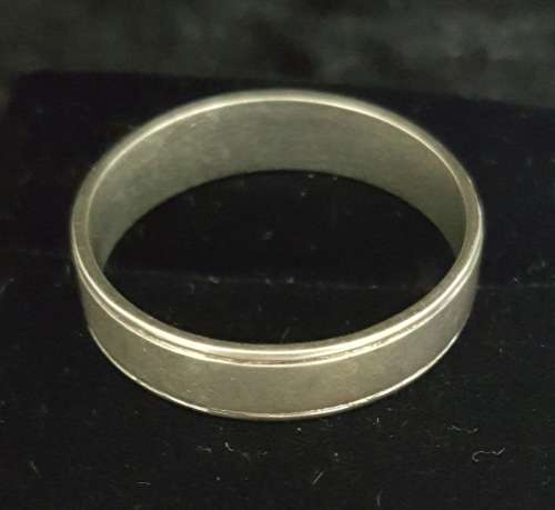 Beautiful  Silver Wedding   Ring