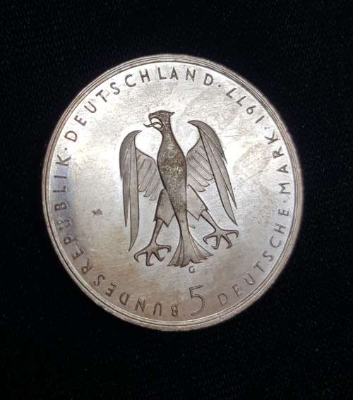 5 DEUTSCHE MARK  SILVER COIN (.625) 1977