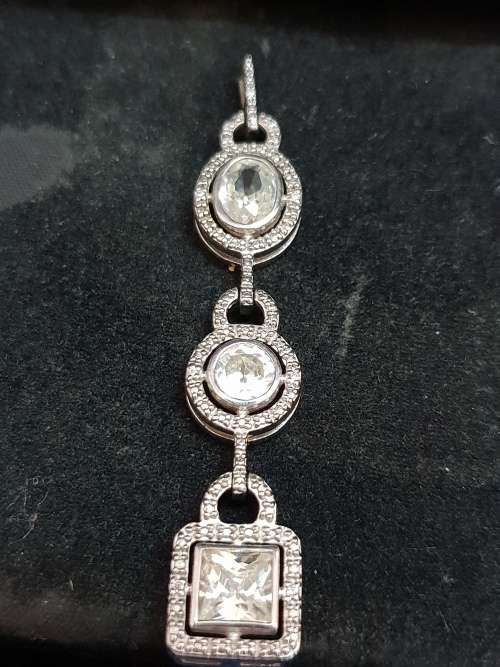 Beautiful  Silver  Pendant Set With Cz  ( 925% Silver ) Weight : 7g