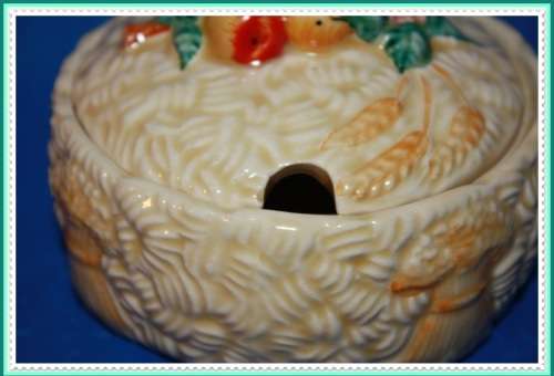 CLARICE CLIFF SUGAR BOWL   CELTIC HARVEST DESIGN, LOVELY CONDITION.