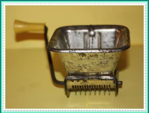 MOULI PARSMINT LEGUMES VINTAGE FOOD PROCESSOR FRANCE