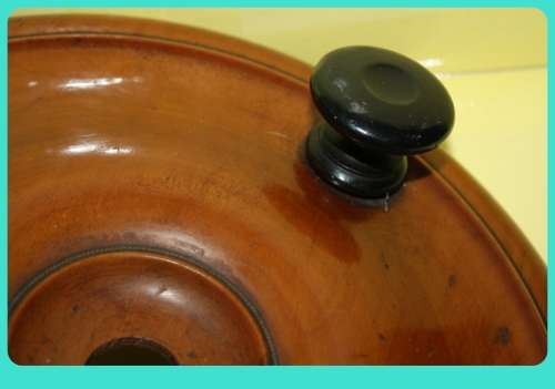BEAUTIFUL 19TH CENTURY TREEN TRAVELING ROULETTE WHEEL WITH LID