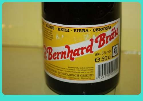 UNUSUAL BOTTLE FOR THE COLLECTOR ST BERNHARD BRAU IN THE SHAPE OF A MONK TAKE A LOOK