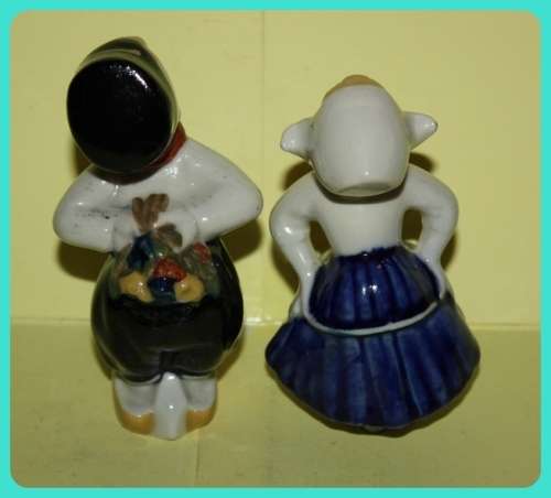 DUTCH KISSING SWEETHEARTS PAIR VINTAGE