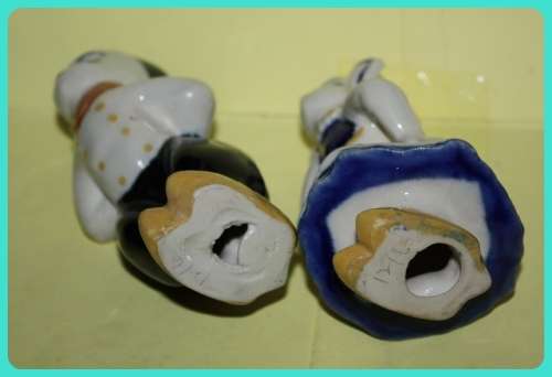 DUTCH KISSING SWEETHEARTS PAIR VINTAGE