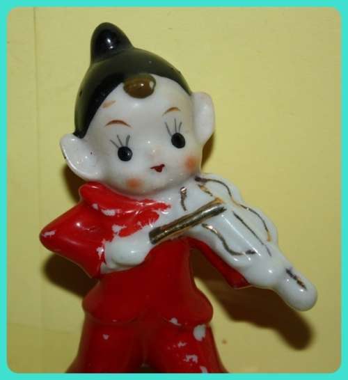 VINTAGE PIXIE DRESSED IN RED PLAYING VIOLIN