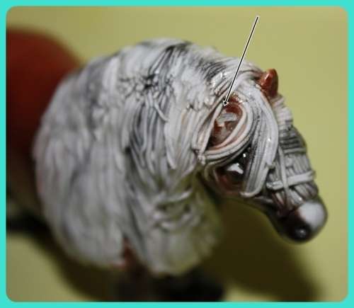 CHEVAL CERAMICS SPAGHETTI HAIR PONY SMALL(D)