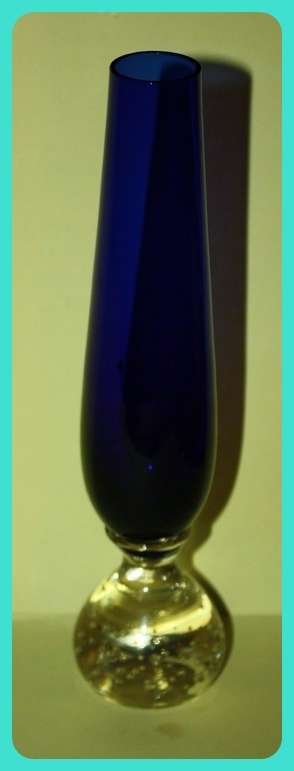 BLUE BUBBLE FOOT VASE