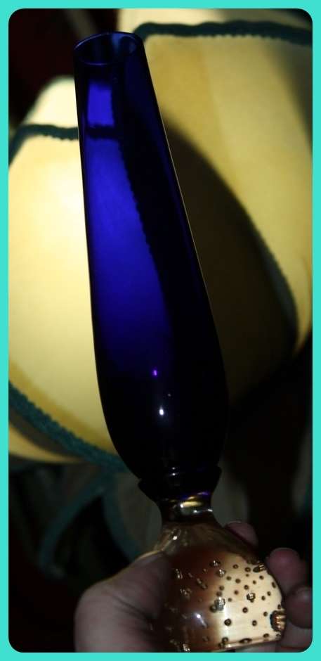 BLUE BUBBLE FOOT VASE