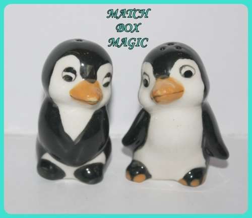 THE CUTEST PENGUIN PAIR SALT AND PEPPER POT