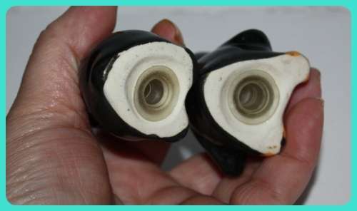 THE CUTEST PENGUIN PAIR SALT AND PEPPER POT