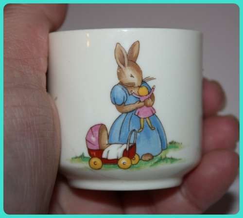 ROYAL DOULTON BUNNYKINS EGG CUP (D)