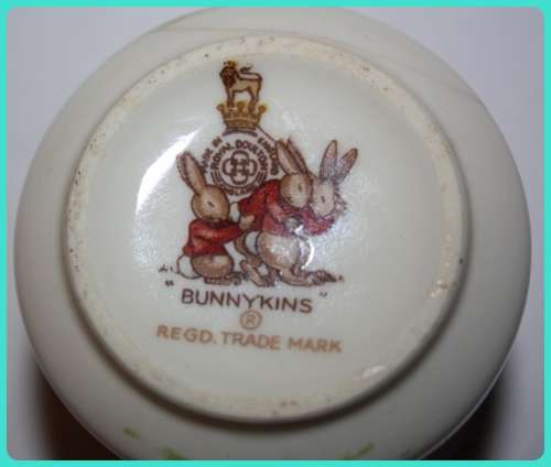 ROYAL DOULTON BUNNYKINS EGG CUP (D)