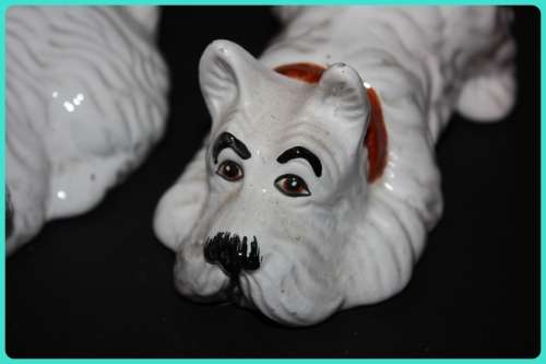 PAIR OF SCOTTIE DOG ORNAMENTS TOO CUTE