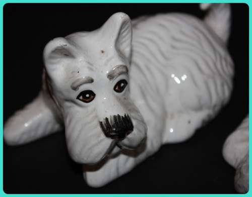 PAIR OF SCOTTIE DOG ORNAMENTS TOO CUTE