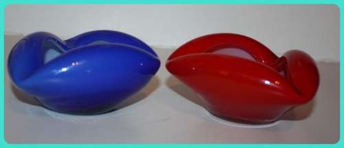 TWO HAND BLOWN GLASS ASHTRAYS MURANO STYLE BLUE WITH WHITE INLAY AND RED WITH WHITE INLAY