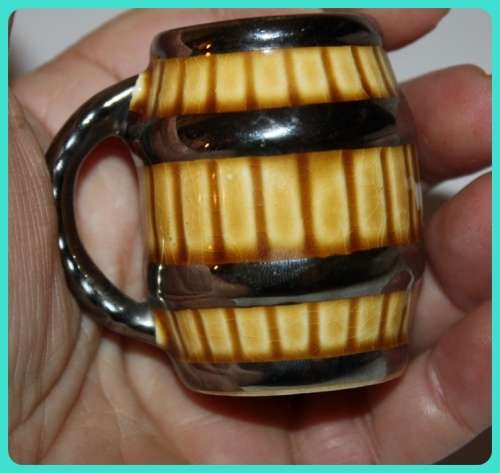 WADE ENGLAND MINIATURE BARREL TANKARD