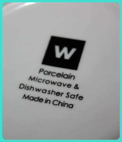 WOOLWORTHS GINGER JAR BLUE AND WHITE FLORAL LID LOCKS IN PLACE