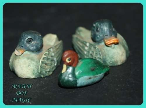 TRIO OF TINY DUCKS TWO MADE AND HAND PAINTED IN SCOTLAND SIGNATURE UNDERNEATH DATED 1988 AND 1983(D)