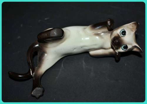 LOVELY PORCELAIN SIAMESE CAT FISH BOWL FIGURINE (D) BOWL NOT INCLUDED